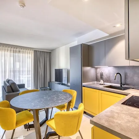 Luxury 1-bedroom At Mercury Apartment *