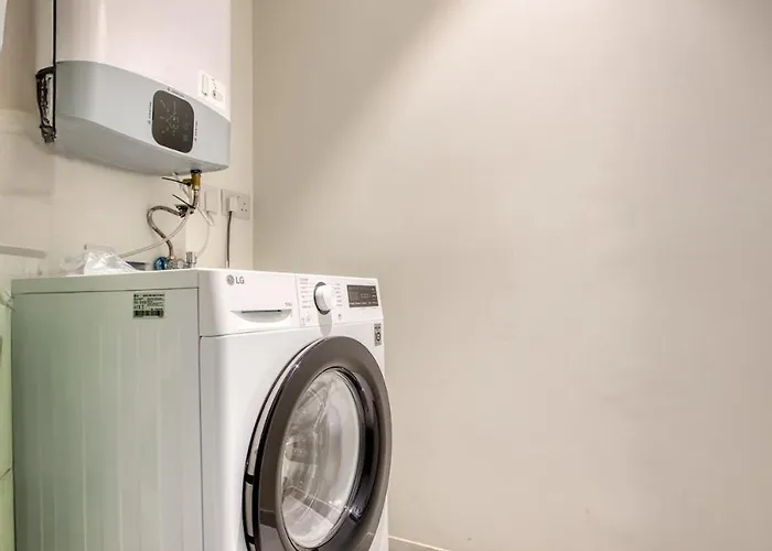 Lejlighed Luxury 1-bedroom At Mercury