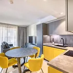 Luxury 1-bedroom At Mercury Apartman *